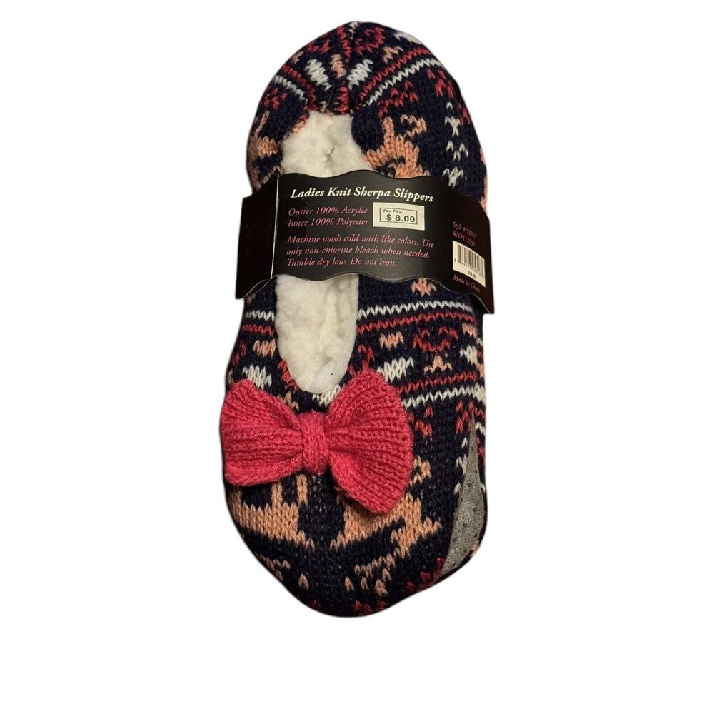 Ladies Knit Sherpa Slippers Sock Hub Size S/M Reindeer Stocking Stuffer Holiday